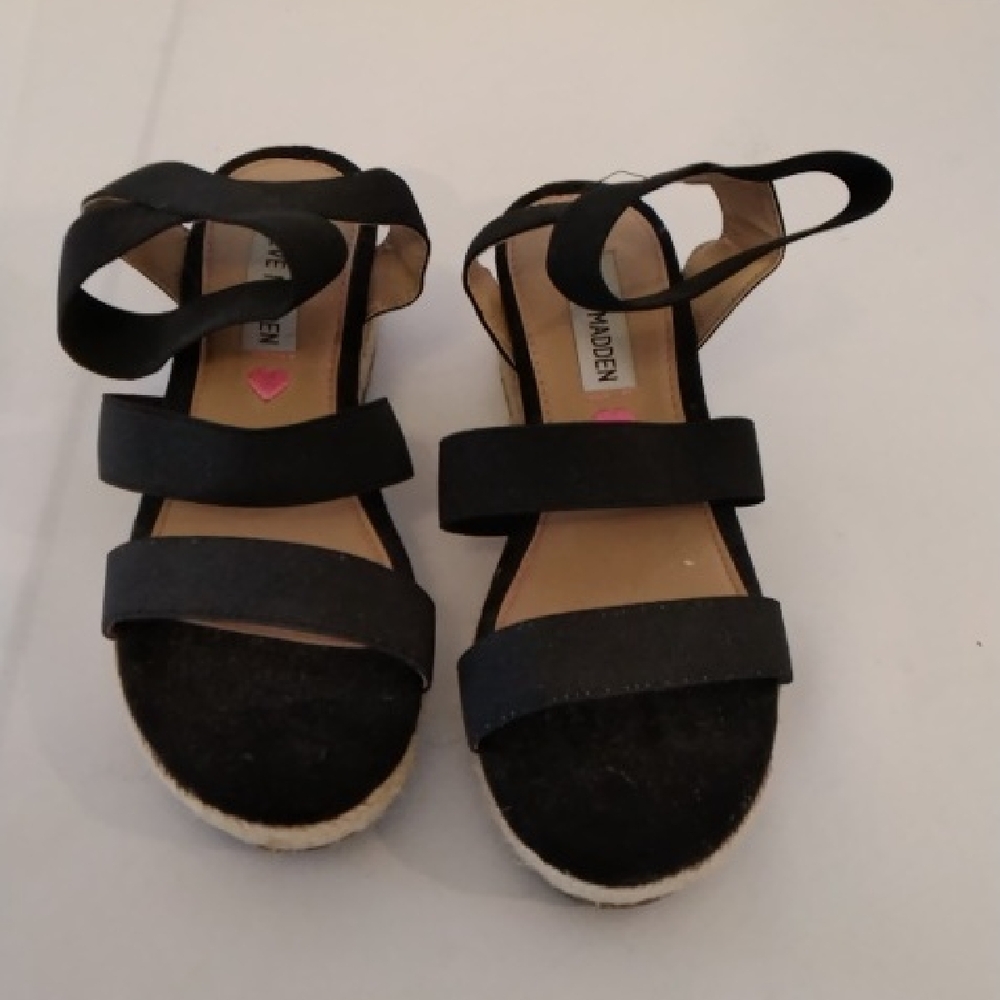 Steve Madden kid’s Black Espadrille Sandals